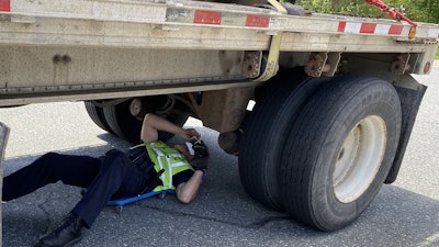 Roadside inspection of brakes