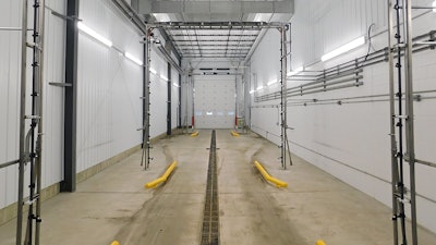 Trailer Equipment new building wash bay