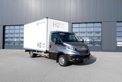Ballard, a market leader of PEM fuel cell systems, and the German specialist for sustainable passenger and freight transport, Quantron AG, have been developing zero-emission fuel cell electric commercial vehicle platforms in a partnership since September 2021. The heavy-duty truck QUANTRON QHM FCEV and the light-duty truck QUANTRON QLI FCEV are the first examples of this fruitful collaboration – both class-leading in range and technical package. Five hydrogen powered light transporters have already been delivered to an European customer