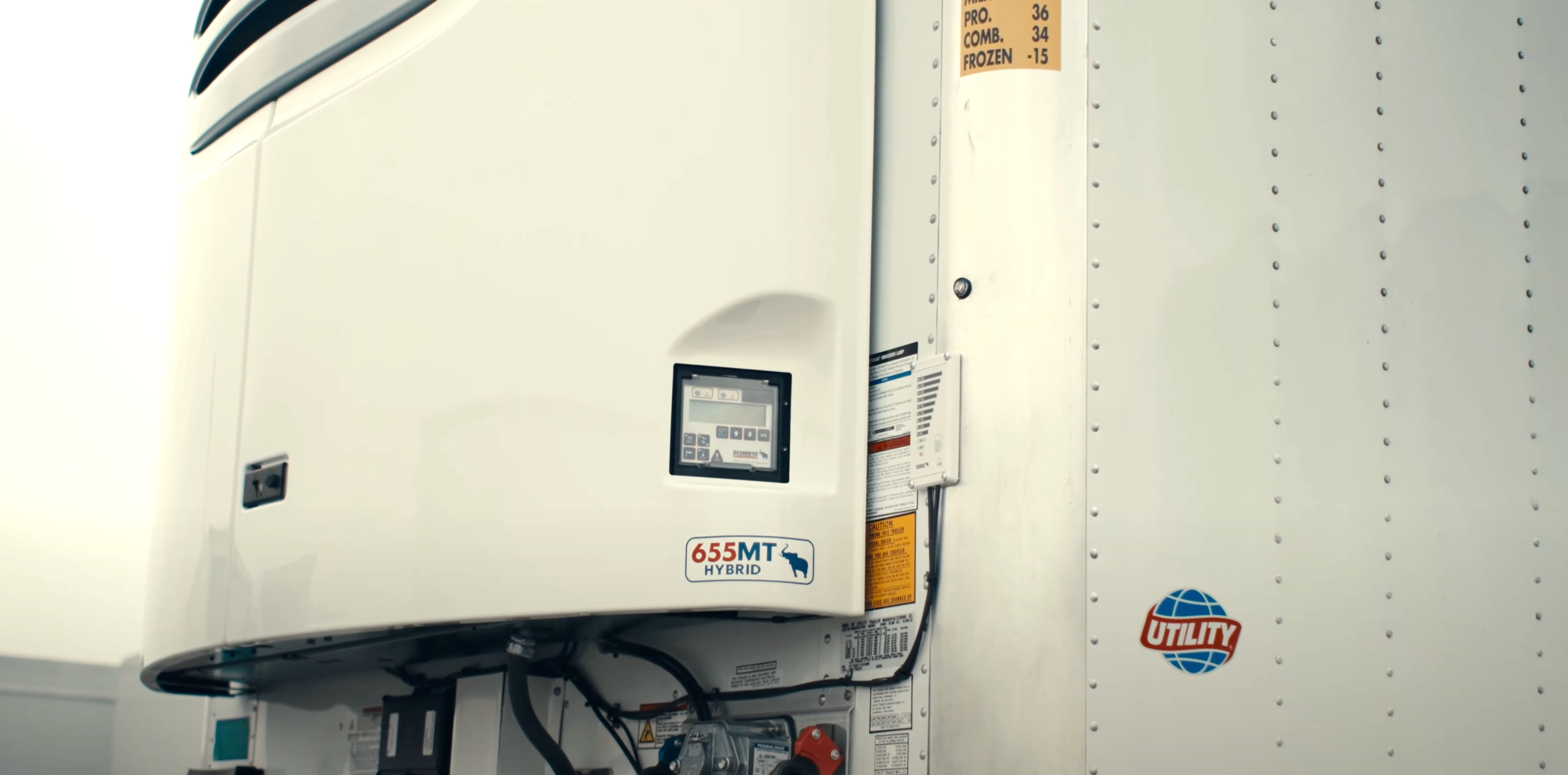 Cargobull 655MT TRU on Utility reefer trailer