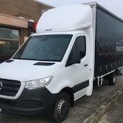 A Sprinter truck with a FuelScoop fairing.