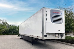 Utility 3000R trailer with CBNA reefer unit