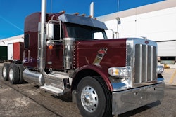 A Peterbilt 589 with Panelite accessories.