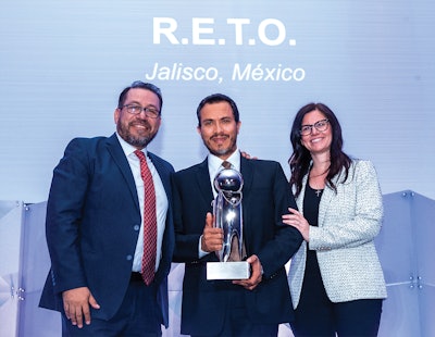 RETO won Carrier Transicold's Dealer of the Year for Latin America.