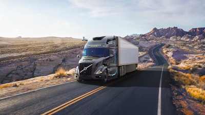 Volvo VNL Autonomous driving in the desert