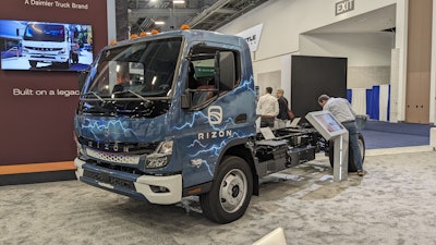 Rizon Class 4/5 cabover truck
