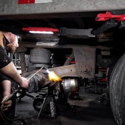 Milwaukee's extendable shop light