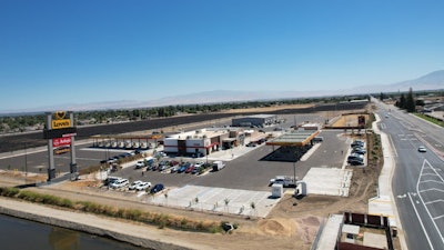 Love's location in Bakersfield, Calif.