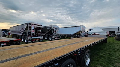 Frontline Truck & Trailer image by trailer