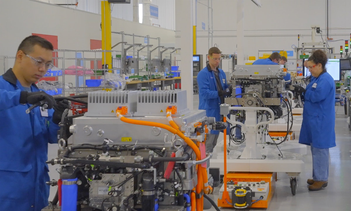 Hyzon Launches Single-Stack 200kW Fuel Cell System Production in Illinois
