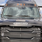 Freightliner Cascadia grille