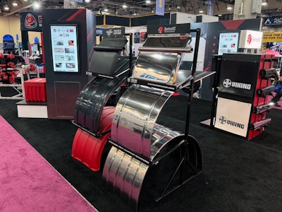 Betts HD and Minimizer fenders in the same booth at HDAW