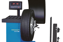 The Hofmann geodyna 980L wheel balancer