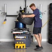 Using A Ranger R980 Dp Tire Changer