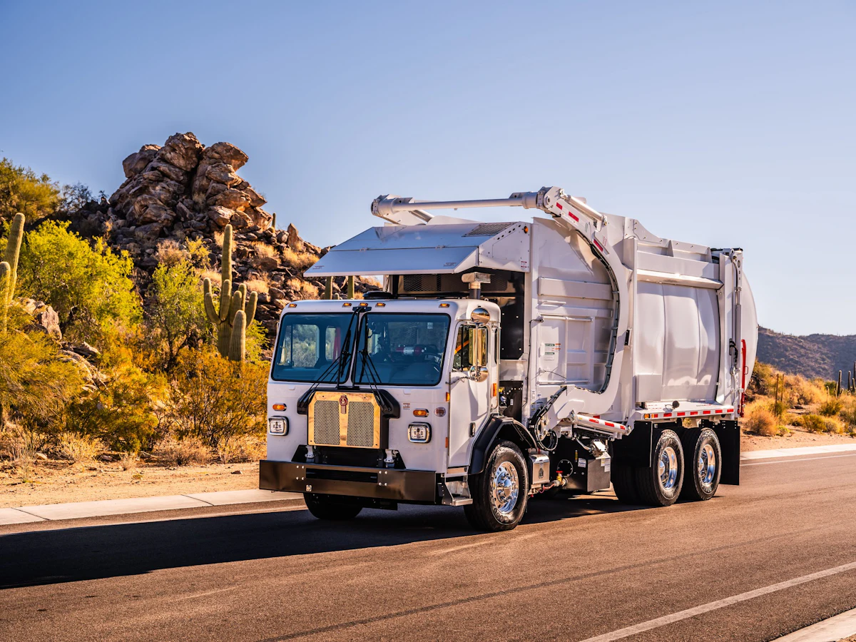 Kenworth Low Rider Kenworth new vocational low-cab forward trucks L770, L770E released ...
