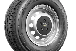 4w 1591 3528701649689 Tire Michelin Agilis Crossclimate 2 Lt225 Slash 75 R16 A Main 2 55 Nopad