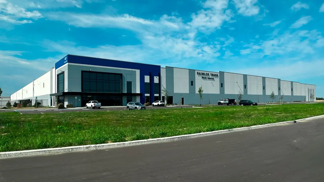 Csm Daimler Truck North America Opens Redistribution Center To Expand Parts Distribution Network 3 4dfcb47a0a