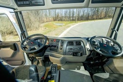 Fontaine Peterbilt 220