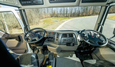 Fontaine Peterbilt 220