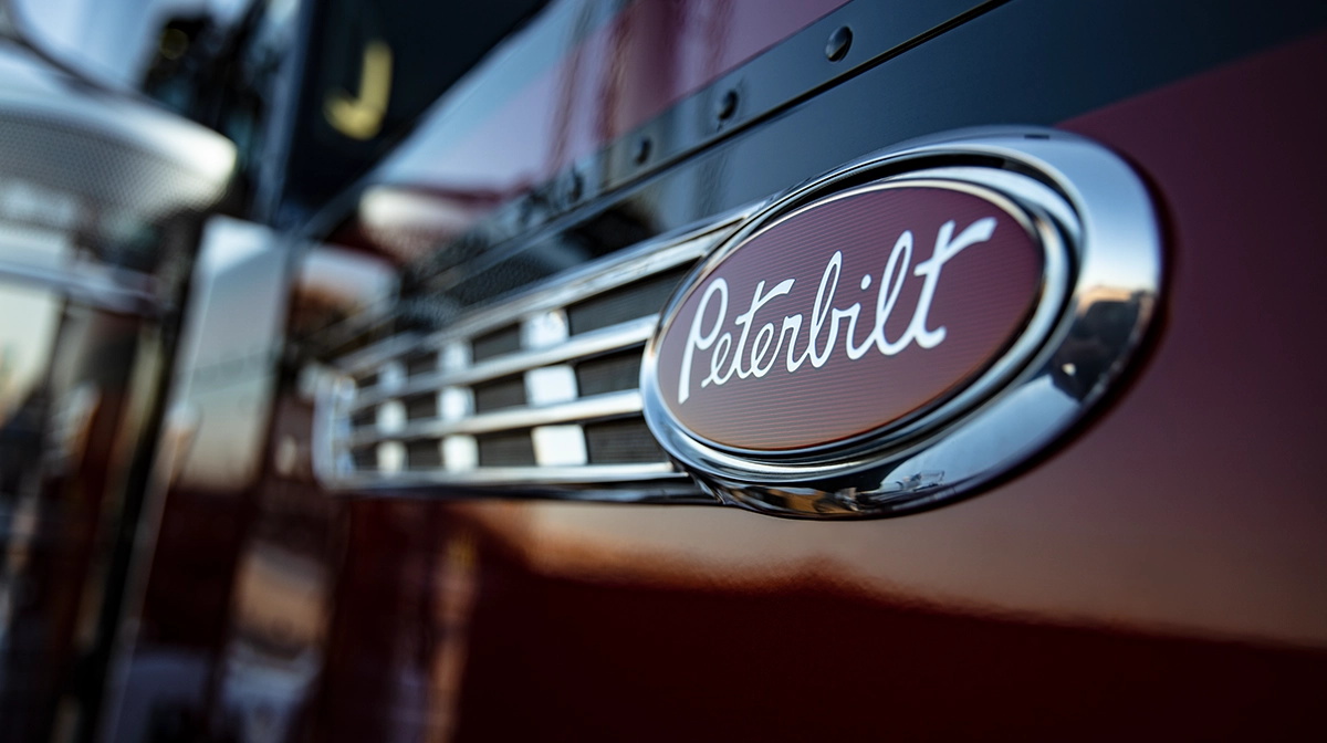 Peterbilt 389 0 A6 A1492 1200x672 Oh V2