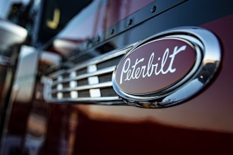 Peterbilt 389 0 A6 A1492 1200x672 Oh V2