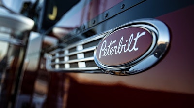 Peterbilt 389 0 A6 A1492 1200x672 Oh V2