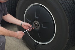 Zoom+of+air+pressure+check