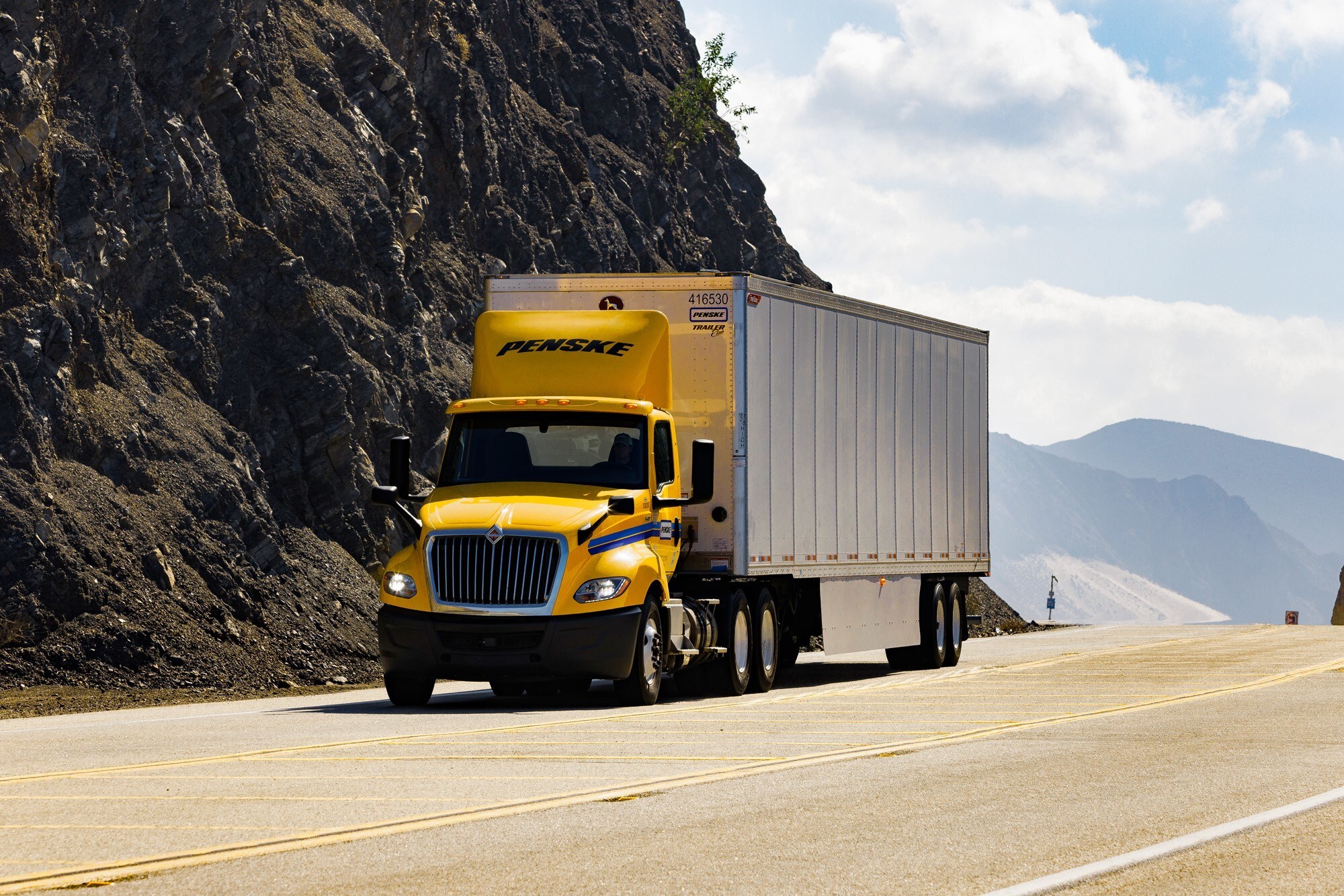 Penske Truck Leasing names 12 suppliers of the year during its supplier conference in Texas.