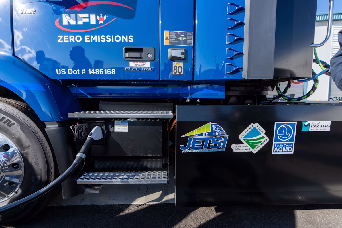 Nfi Vnr Electric Customer Event 8guo P2rg Re